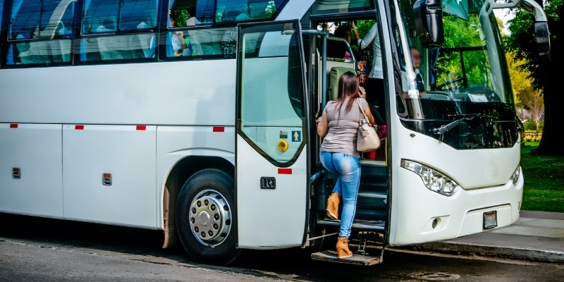 הסעות עובדים בלוד מחיר